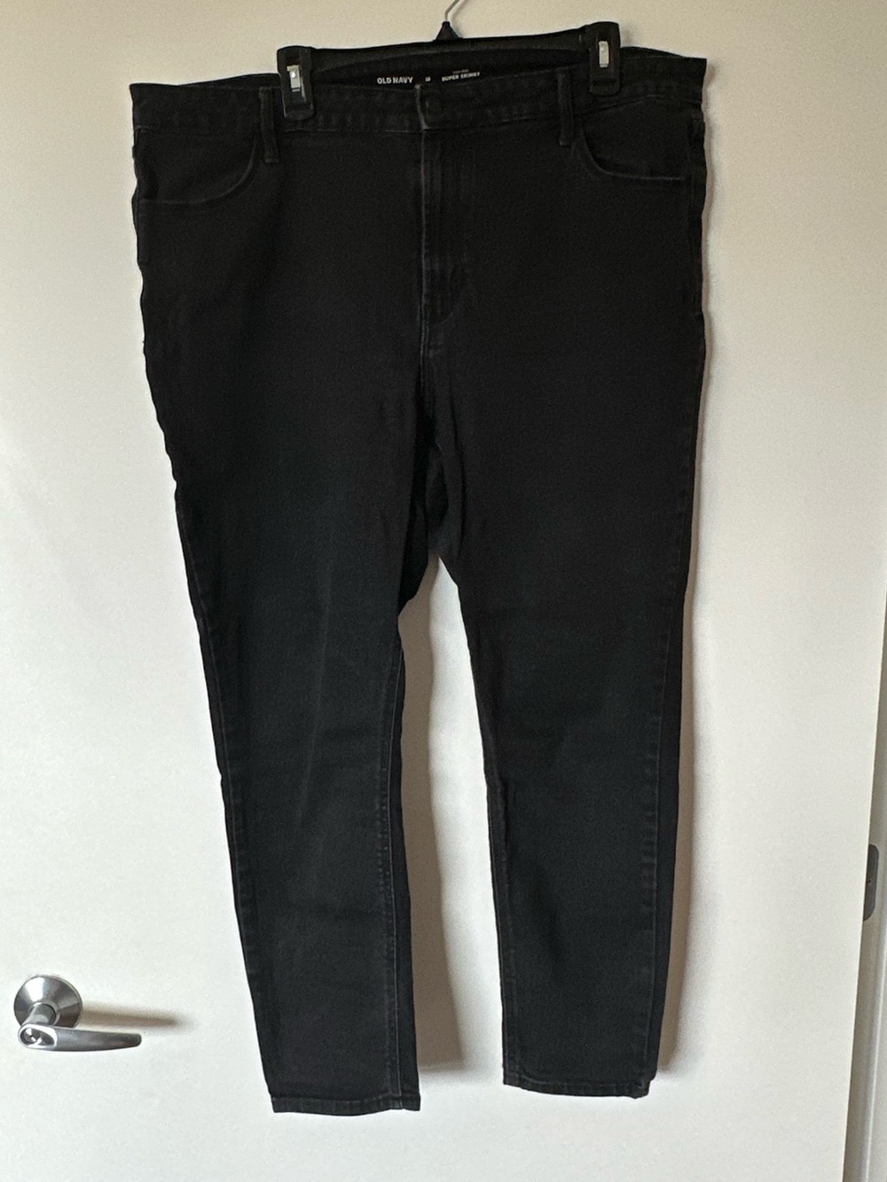 Old Navy Black Wash High-Rise Super Skinny Jeans